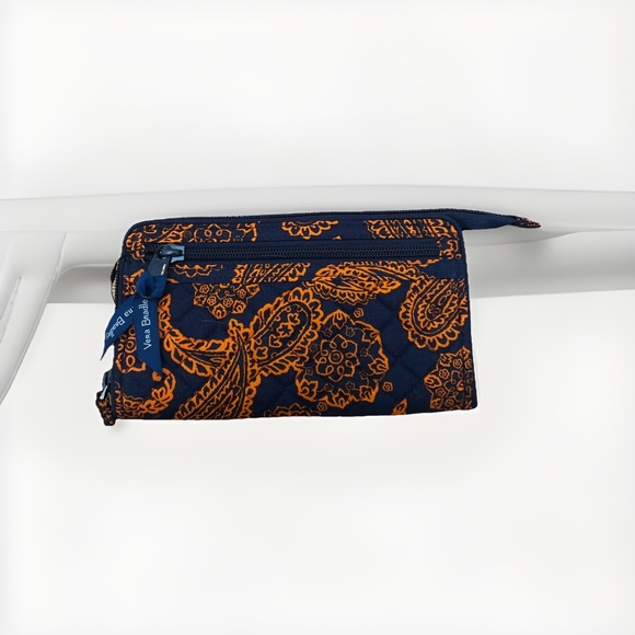 Vera Bradley Roanoke Indiana Front Zip Wristlet‎ New With Tags - Picture 2 of 4